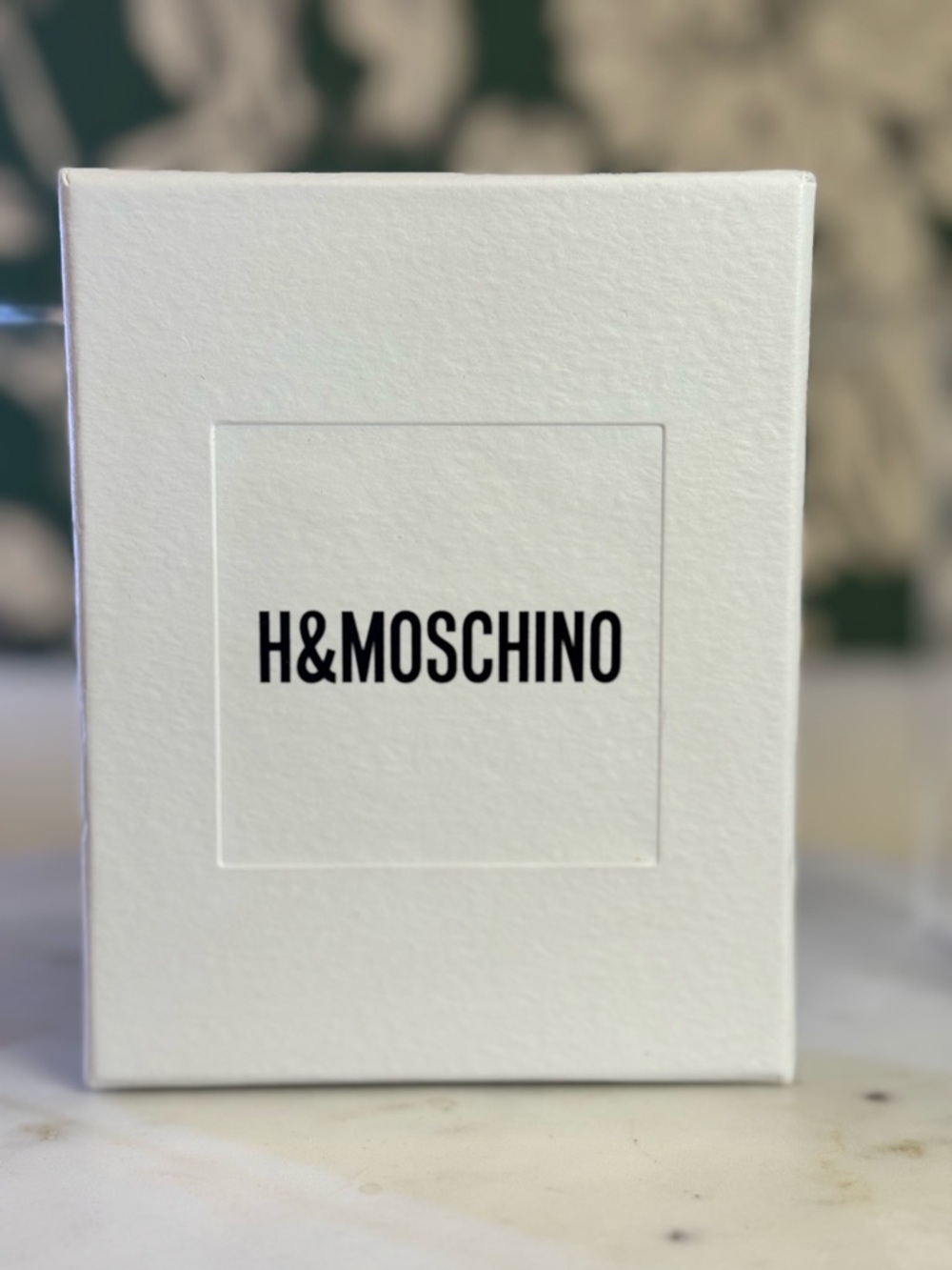 Moschino x H&M LIMITED EDITION Gold Sunglasses Charm Drop Earrings NIB - Picture 2 of 7
